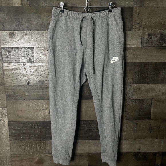 SOLD Nike AV15 Joggers Medium - Picture 2 of 3